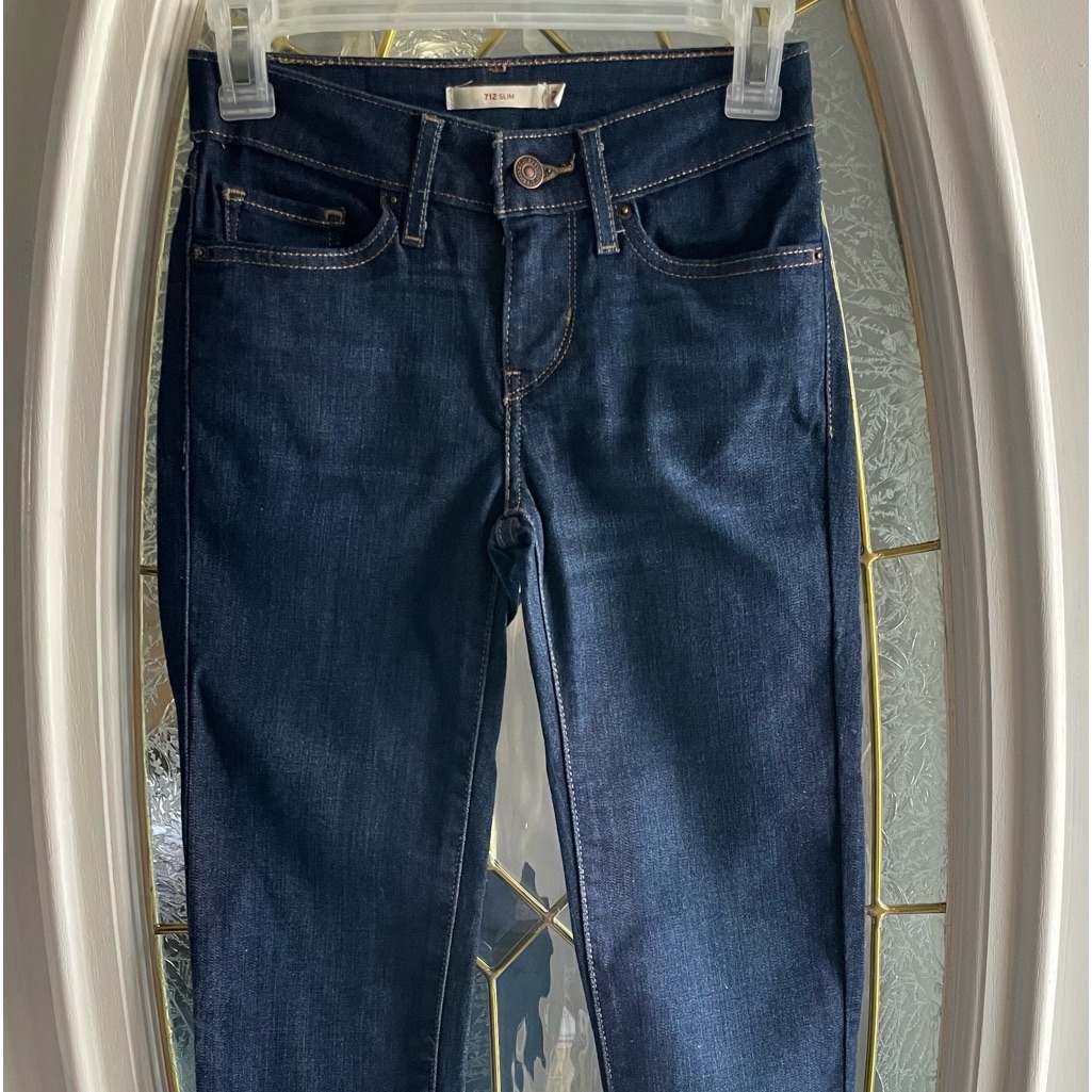 Levis 712 Slim Jeans